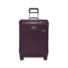 26" Medium Baseline Expandable Spinner by Briggs & Riley