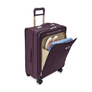 26" Medium Baseline Expandable Spinner by Briggs & Riley