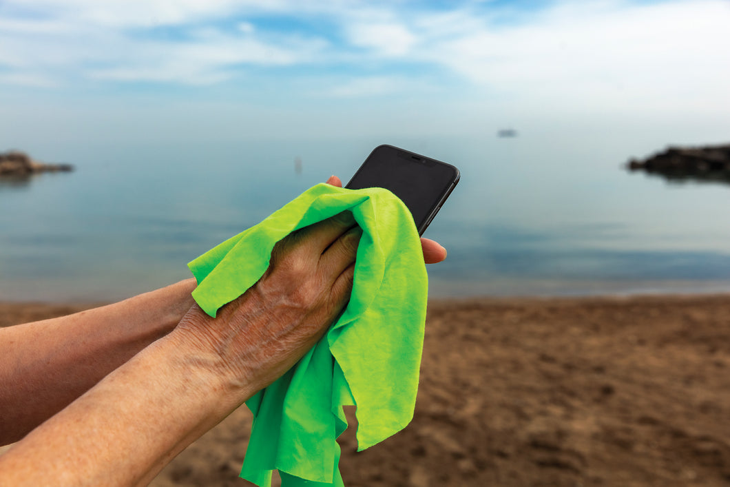 Travelon Antimicrobial On-The-Go Cloths (Set of 2)