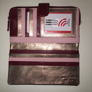 Ladies Clutch Wallet by ILI New York
